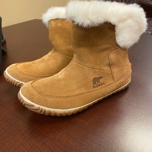 Sorel out n about booties